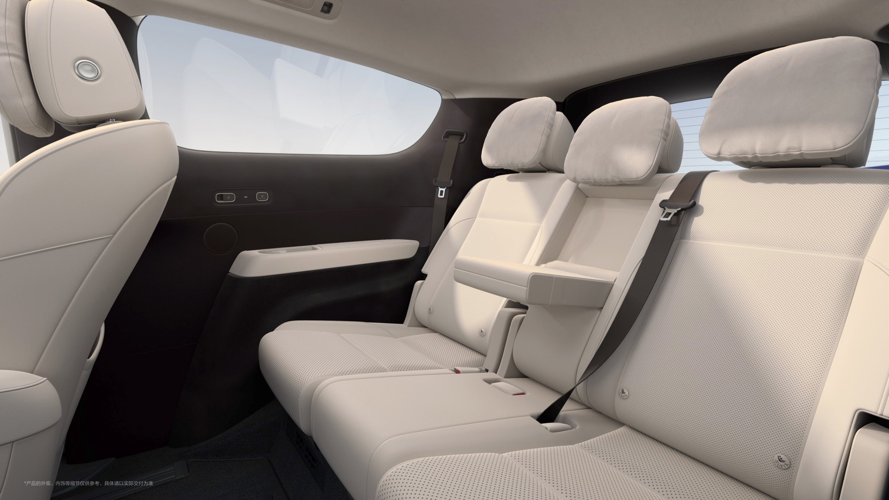 3-seat full-size comfortable seats