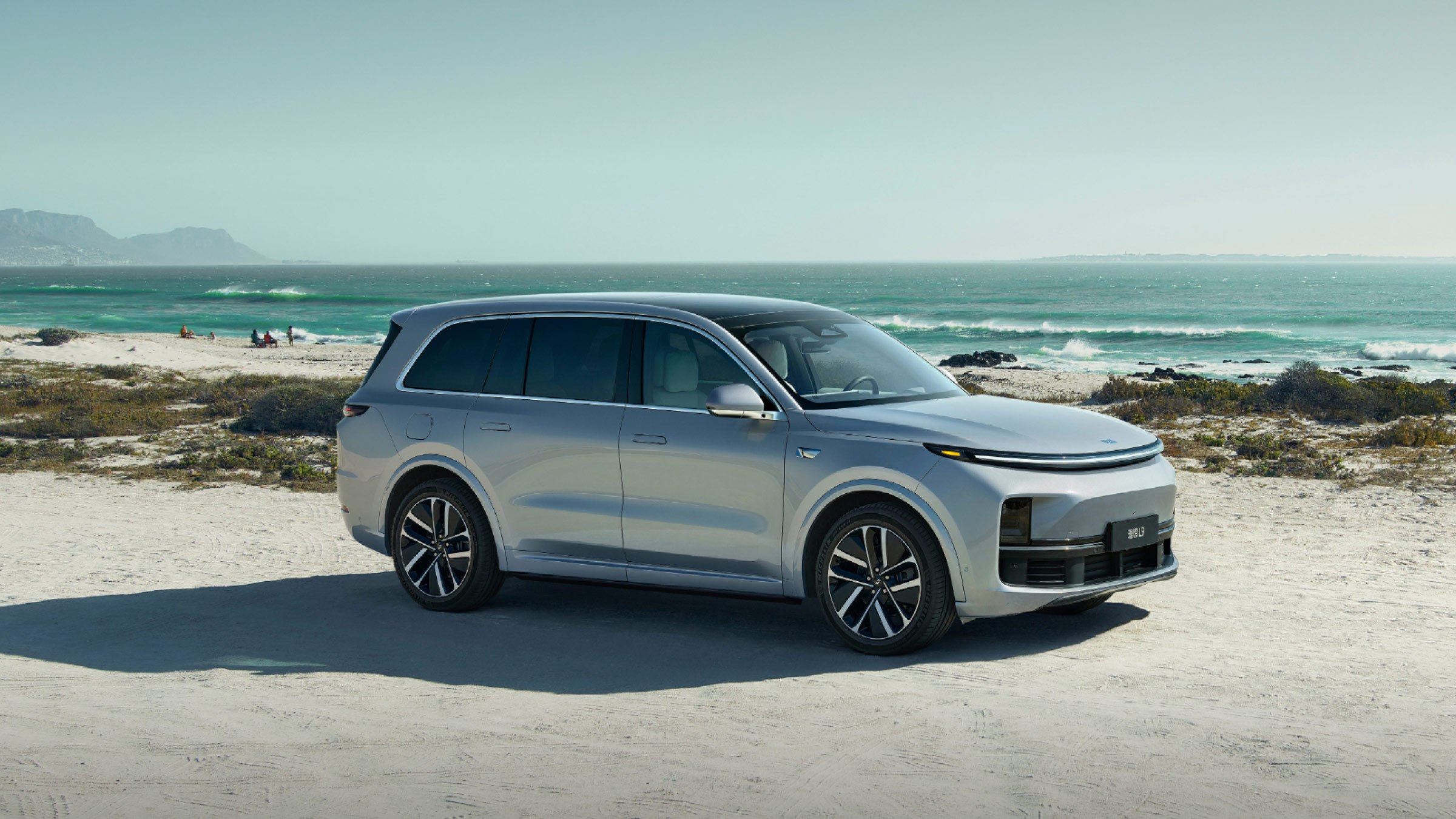 Full-Size 6-Seat Flagship SUV